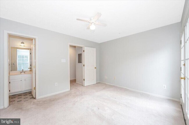 Building Photo - 6330 Bayberry Ct