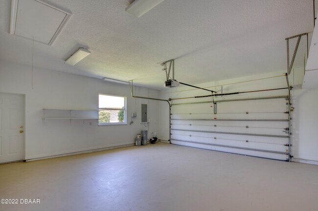 Building Photo - 4 Windwillow Ln