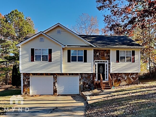 Building Photo - 375 Mountainview Dr