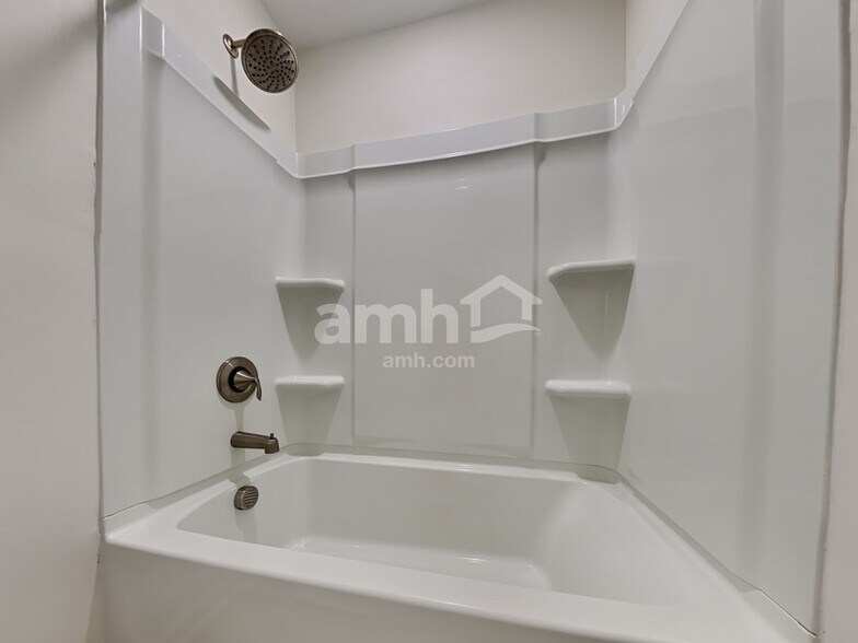 Building Photo - 65 Shelby Ct