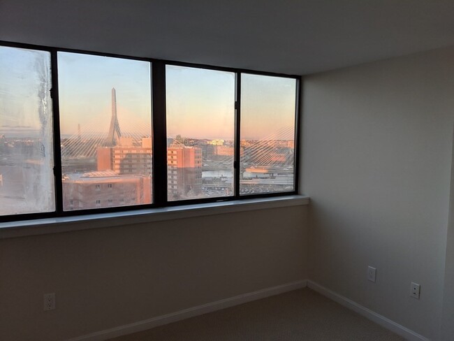 Building Photo - 6 Whittier Pl