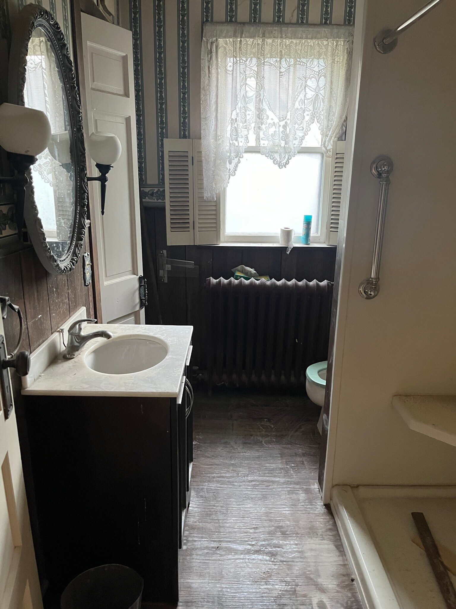 Building Photo - 830 Bellevue Ave