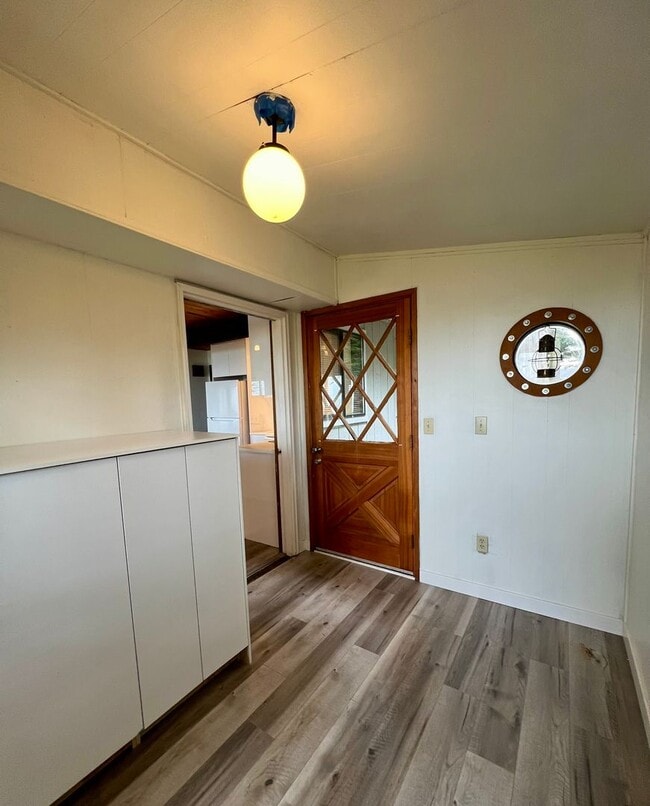 Building Photo - Charming 2 Bedroom House overlooking Birch...