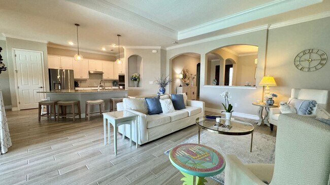 Building Photo - POOL HOME IN BONITA NATIONAL