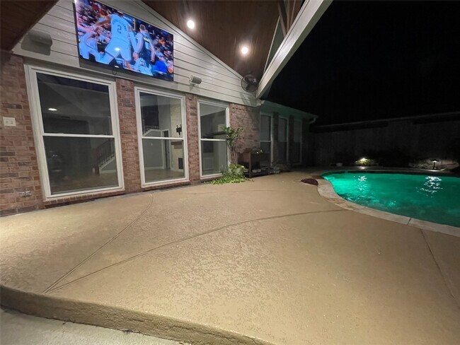 Building Photo - 2370 Calypso Ln