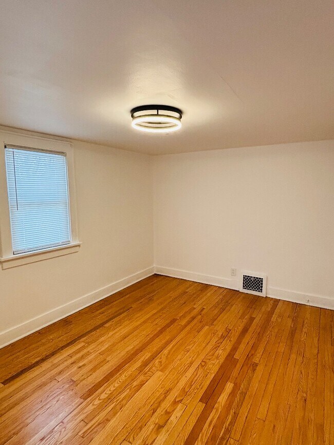 Building Photo - 7126 W Congress St