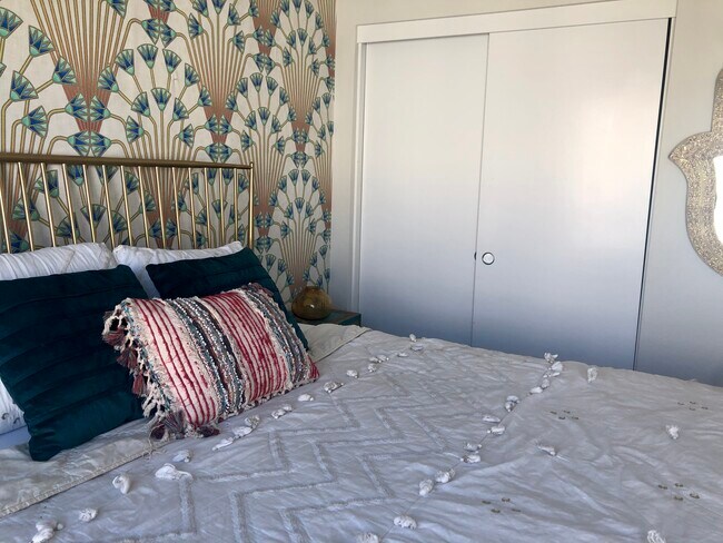guest room - 702 Zephyr Dr