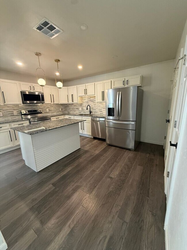 Building Photo - 4200 NW 15th St