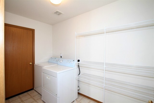 Building Photo - Beautiful 3 Bed 2.5 Bath Home in Renton