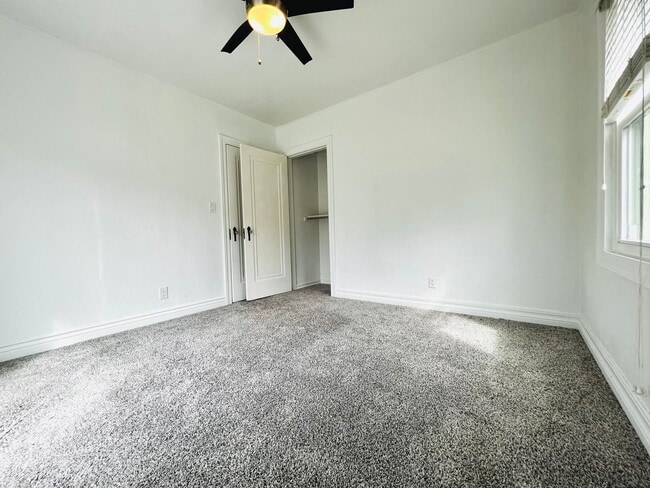 Building Photo - Cute 2BD 1BA Bungalow Home in Putnam Heights West!!!