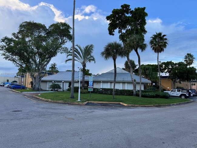 Building Photo - 4453 Treehouse Ln