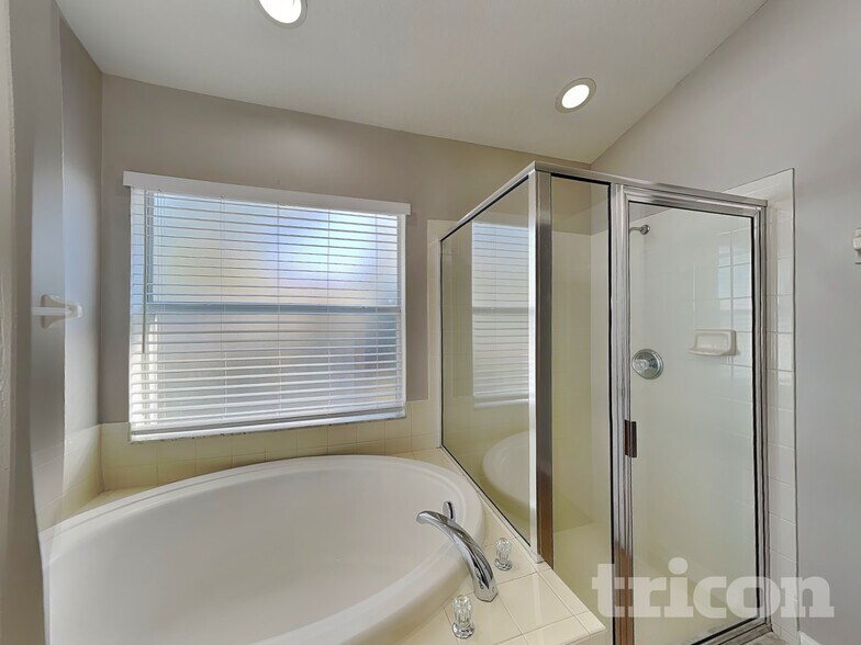 Building Photo - 9588 Southern Charm Cir