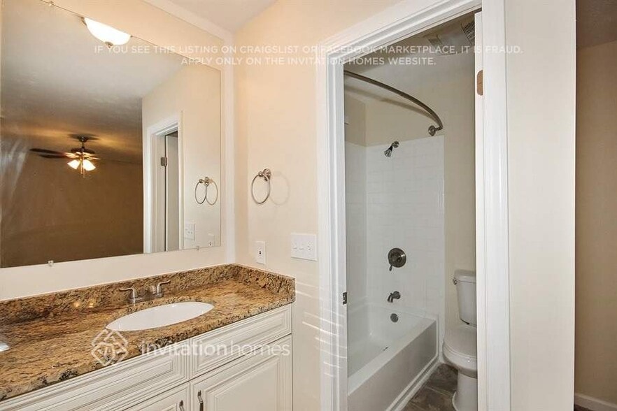 Building Photo - 1163 Sandalwood Dr