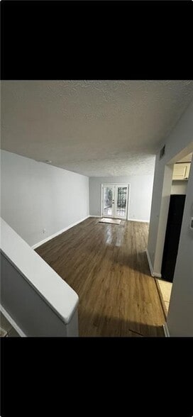 Building Photo - 3451 Cobbs Ferry Dr