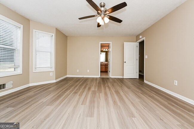Building Photo - 234 Benton Fields