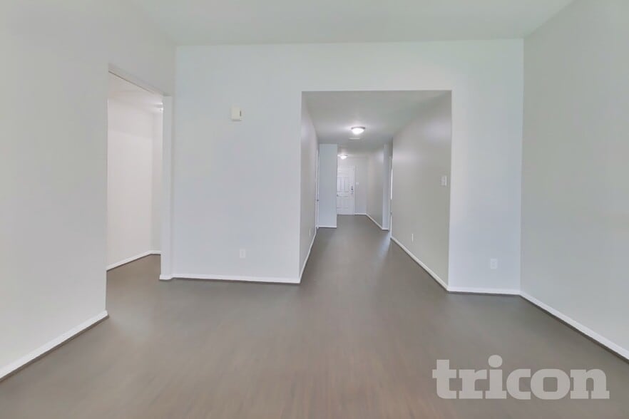 Building Photo - 12230 Scarlet River Dr