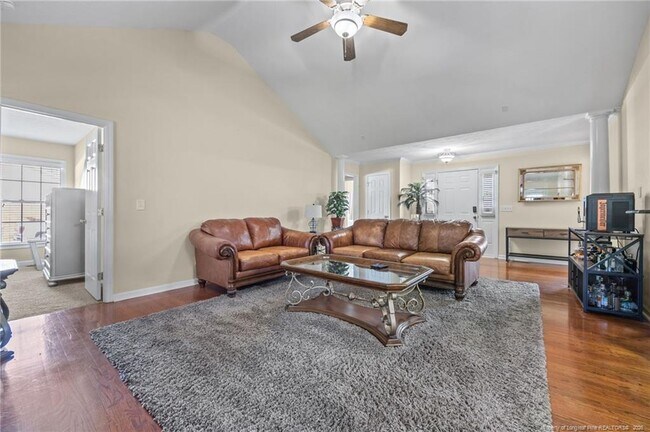 Building Photo - 3805 Sunchase Dr