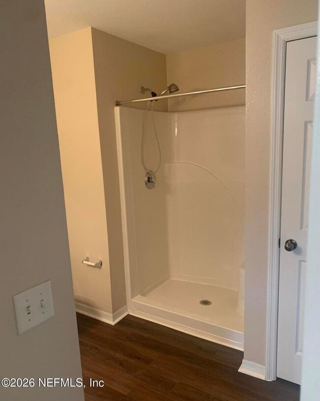 Building Photo - 7800 Point Meadows Dr