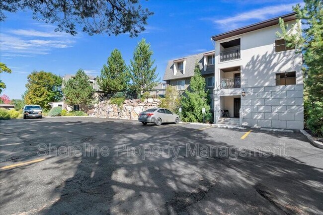 Building Photo - 2607 Lancaster Dr