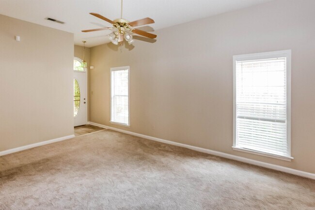 Building Photo - 6999 Parkbrook Ln