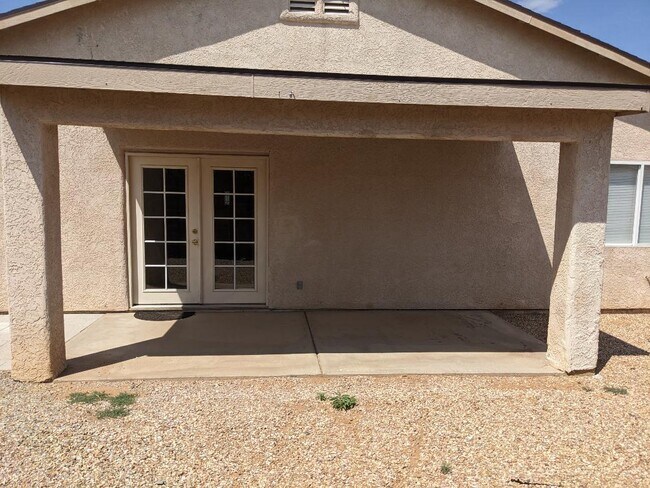 Building Photo - 3846 E Nicole Ave