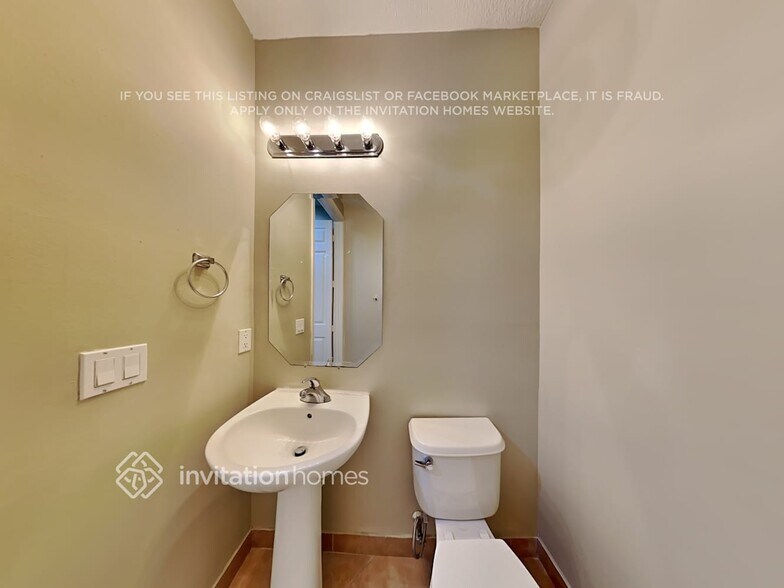 Building Photo - 144 Astor Cir