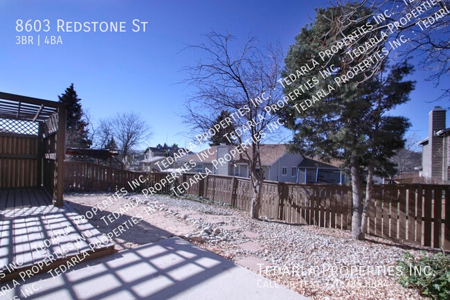 Building Photo - 8603 Redstone St
