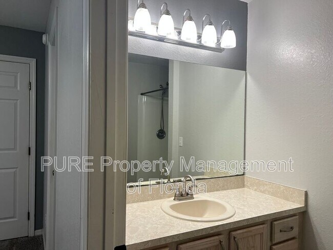 Building Photo - 112 Pecan Run