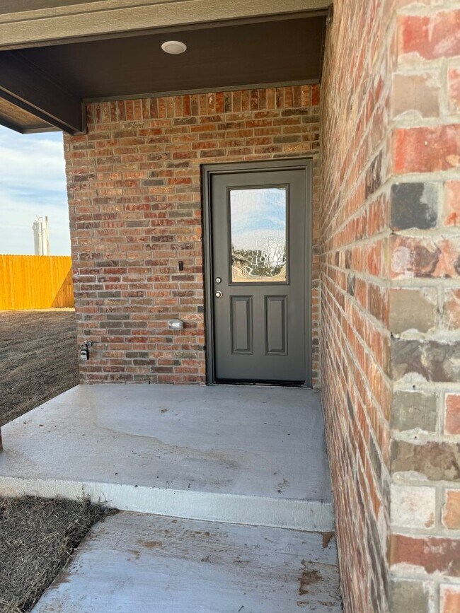 Building Photo - New construction duplex in Newcastle 3 bedroom with game room