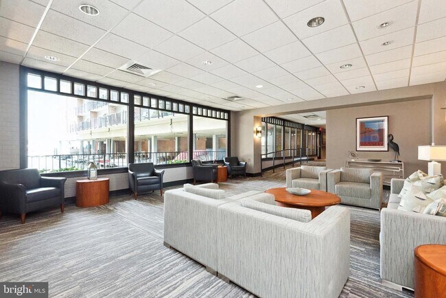 Building Photo - 312 Severn Ave