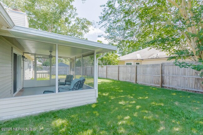 Building Photo - 11677 Lazy Willow Ln
