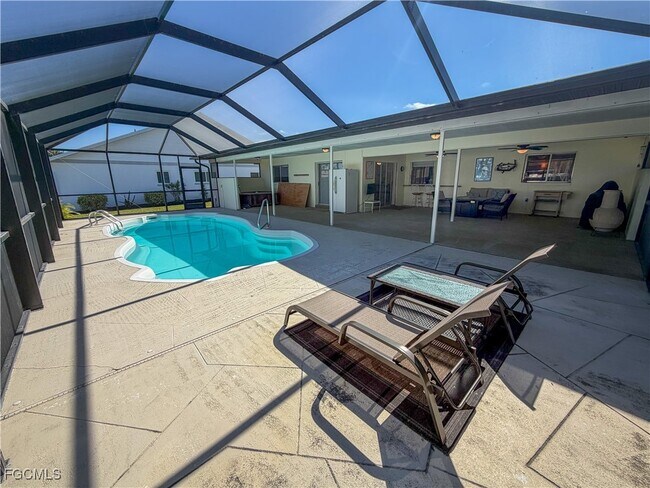 Building Photo - 1115 SW 54th Ln