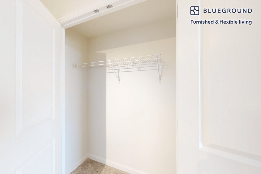 Building Photo - 1203 Fidler Ln