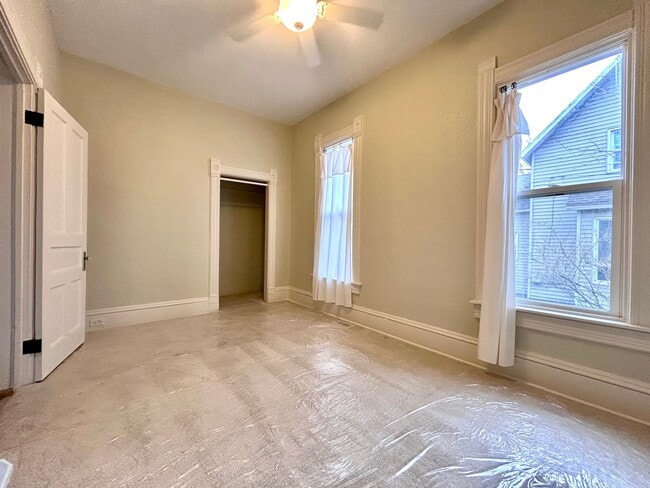 Building Photo - Three Bedroom Home in Muskegon