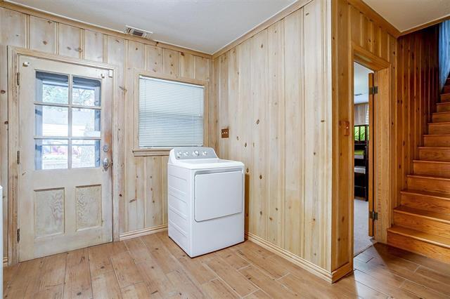 Building Photo - 1505 N Riverside Dr