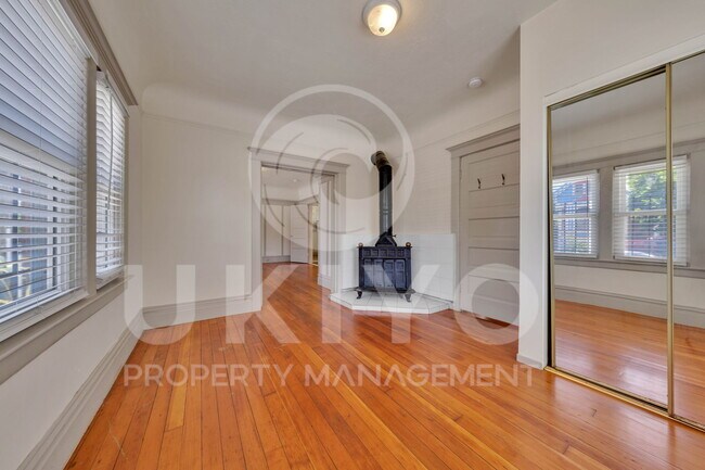 Building Photo - 3337 California St