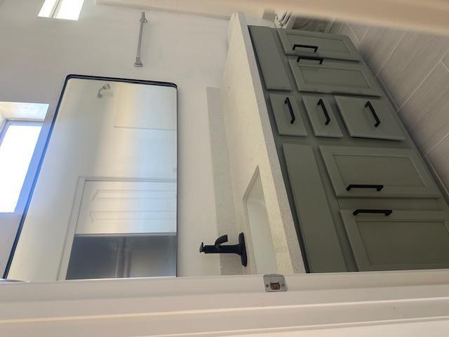 Building Photo - 2250 E Deer Valley Dr