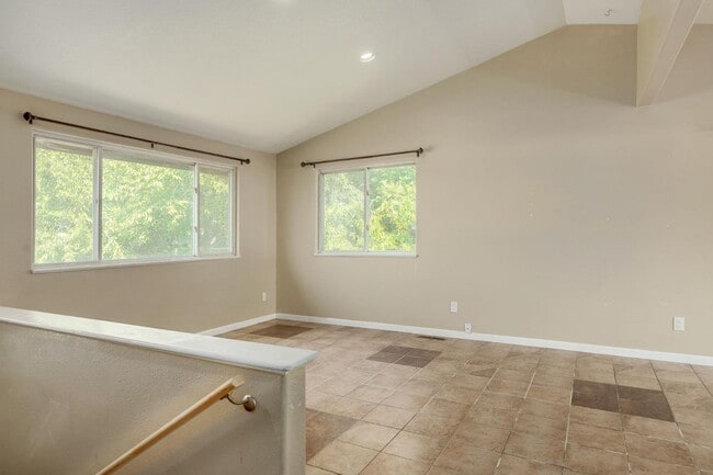Building Photo - 14853 Burger Ln