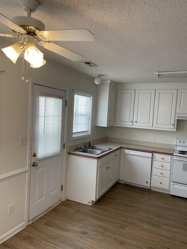 2 bedroom in Goldsboro NC 27530 271 Sheridan Forest Rd Goldsboro NC