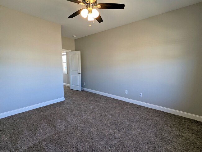 Building Photo - 46 Yellow Pne Ln