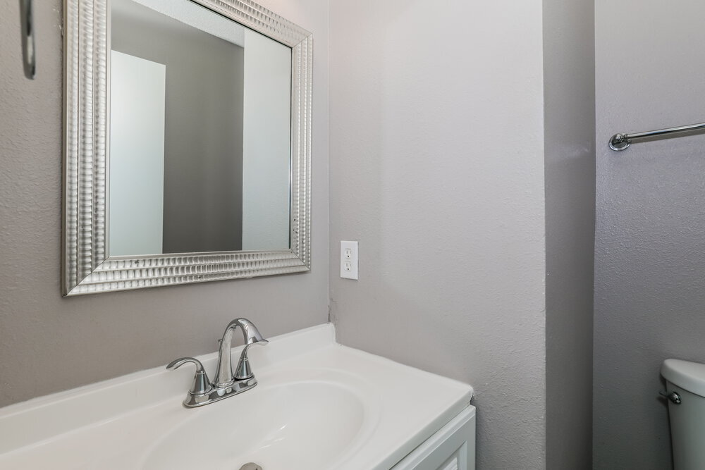 Building Photo - 708 Adagio Dr