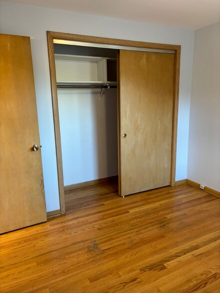 Building Photo - 7350 W Belmont Ave