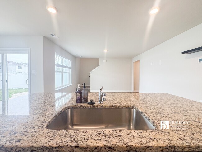 Building Photo - 561 Fawn Mdw Ln