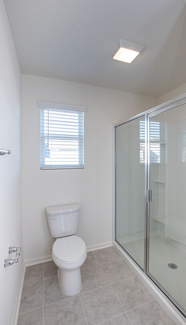 Building Photo - 3 br 2.5 ba townhome with 1 car garage Ready now!