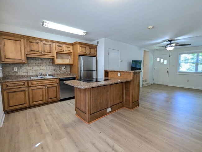 Building Photo - 54 Faris Cir