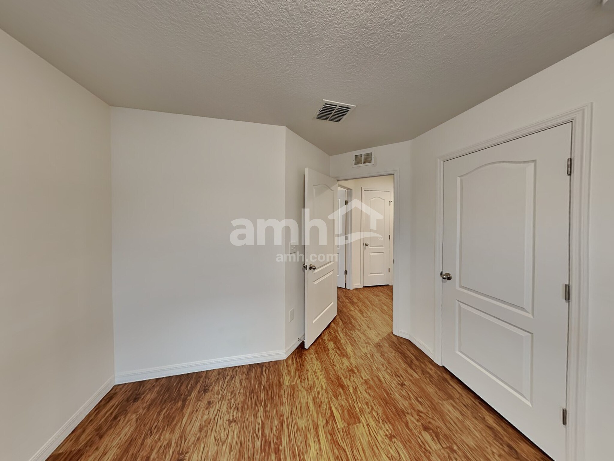 Building Photo - 619 Chatham Walk Dr