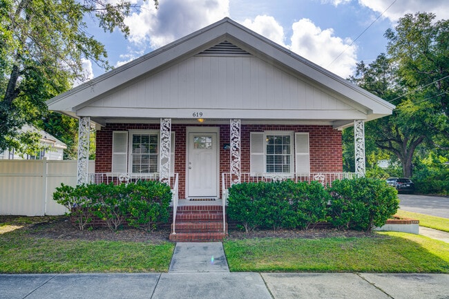 Building Photo - 619 S 14th St