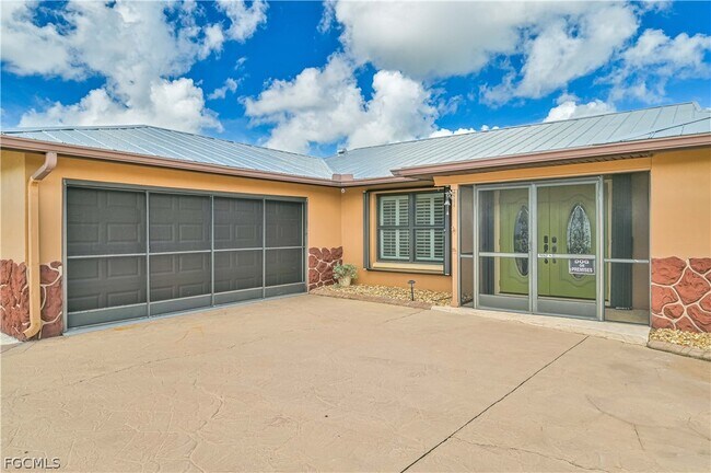 Building Photo - 4414 SE 20th Pl