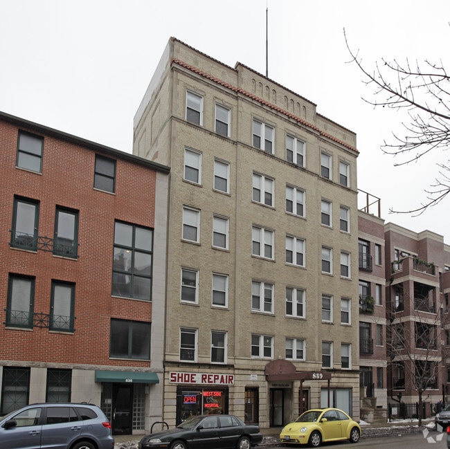 Primary Photo - 839 Diversey