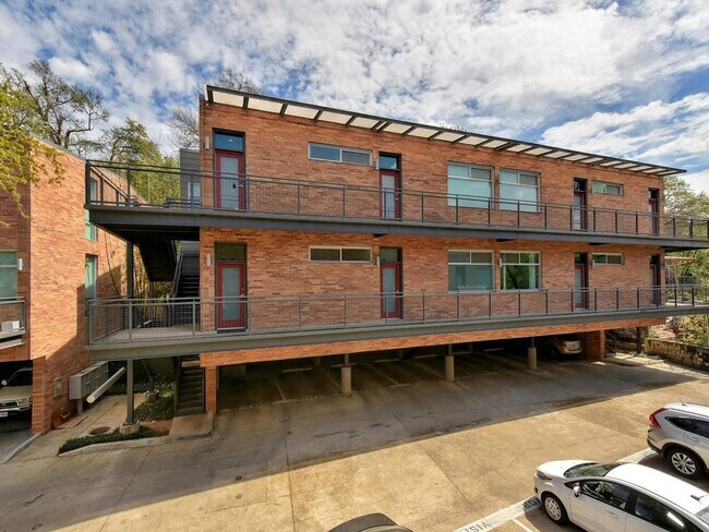 Building Photo - 2205 N Lamar Blvd